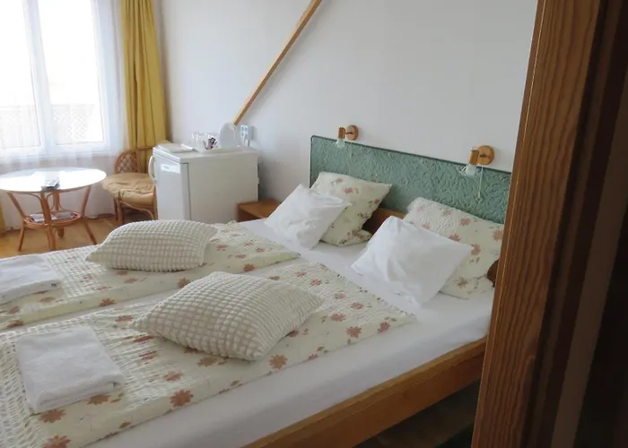 Prima Porta Vendeghaz 3* Balatonalmádi