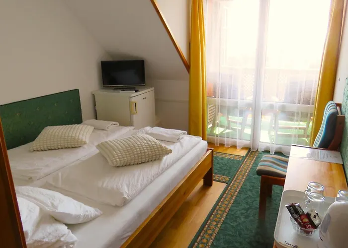 Prima Porta Vendeghaz Konukevi