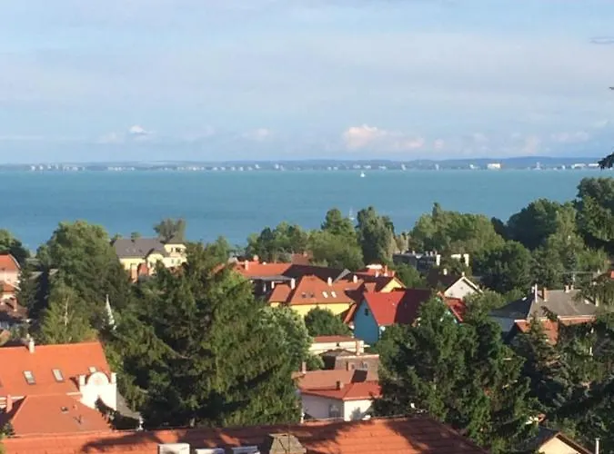 Prima Porta Vendeghaz 3* Balatonalmádi